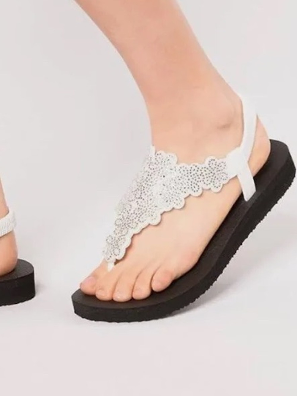 White Floral Rhinestone Thong Sandal - Women Size 5